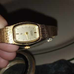 Ladies Vintage Gold Tone Ladies Watch